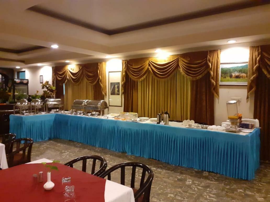 Hotel Rudra Continental Rudrapur Экстерьер фото